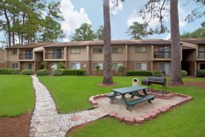 Colonial Oaks