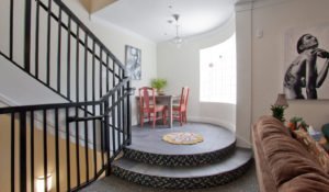 Deco ’39 Luxury Apartments