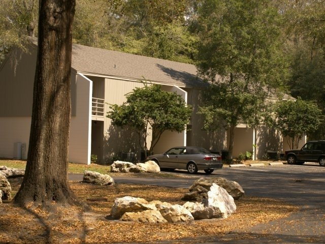 Grove Villas Apartments